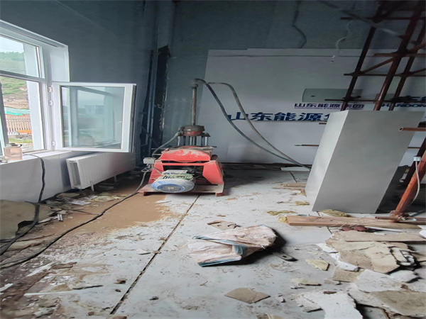 头屯河地基基础下沉墙体裂缝加固注浆顶升施工